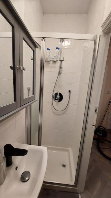 Harry Potter 9 3/4 Flat Apartment London Exterior photo