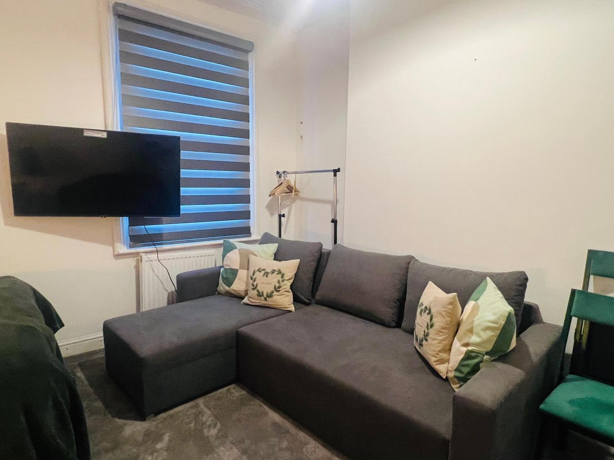Harry Potter 9 3/4 Flat Apartment London Exterior photo